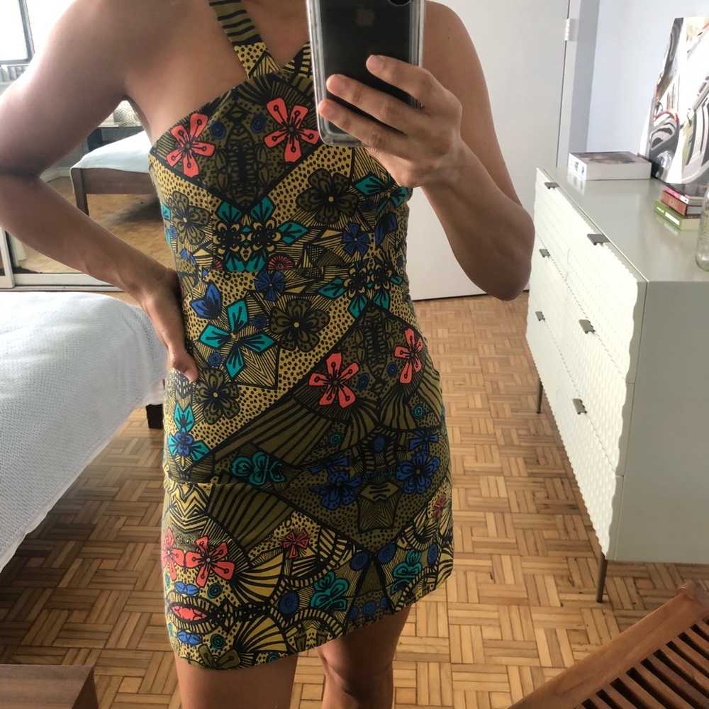 Mini fitted dress in African inspire print